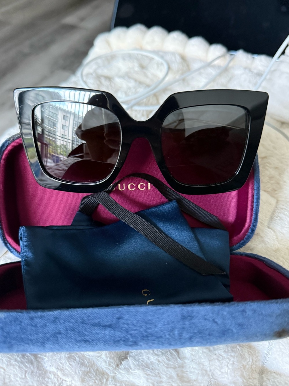 Gucci Women's Black Oversized Cat-Eye Sunglasses